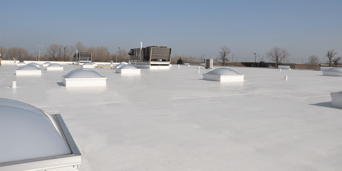 toiture d'un bâtiment en cool roof par crf